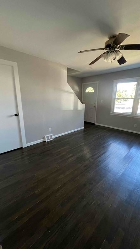 15 Dupont Pl - Photo 5 of 18