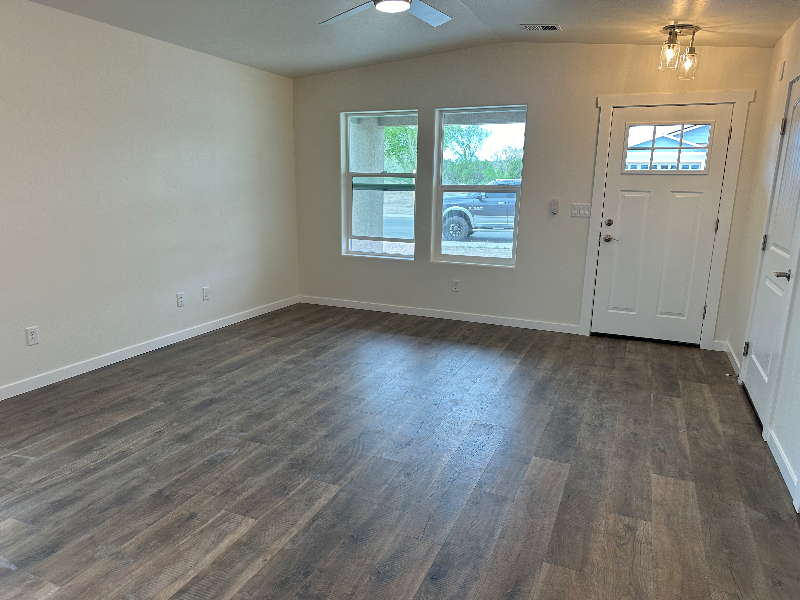 2885 Presley Ave - Photo 2 of 7