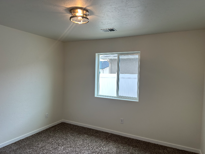 2885 Presley Ave - Photo 5 of 7