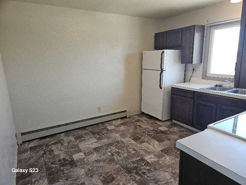 370 Shoshone Ave #A - Photo 3 of 14