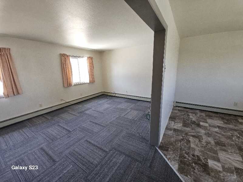 370 Shoshone Ave #A - Photo 4 of 14