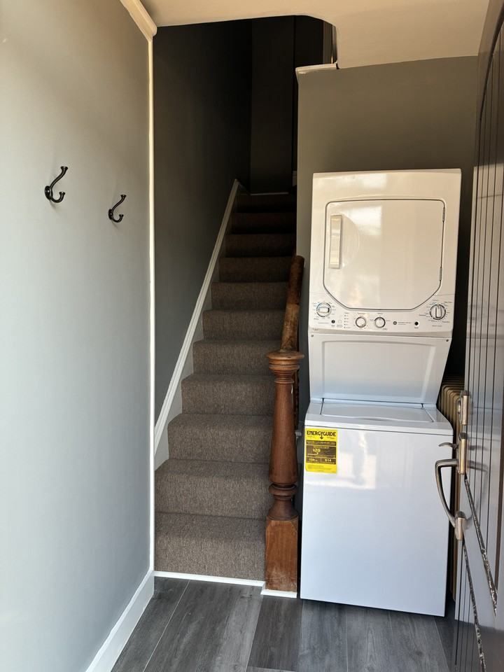 814 E Hector St #2 - Photo 4 of 21