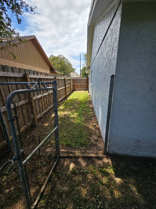 1703 Newland Pl - Photo 4 of 15
