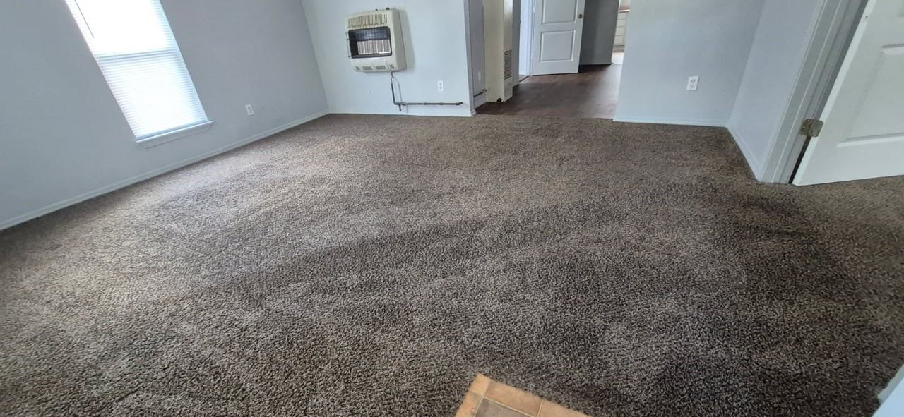 526 N Douglas St - Photo 6 of 8