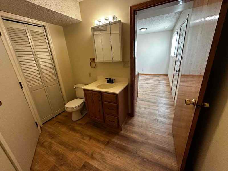 512 S Keystone Ave - Photo 4 of 11