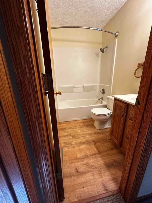 512 S Keystone Ave - Photo 6 of 11