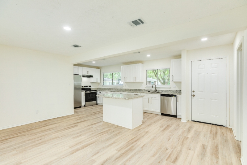 408 Gardenia St - Photo 2 of 18