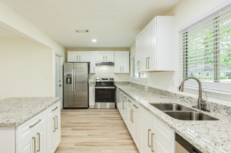 408 Gardenia St - Photo 4 of 18