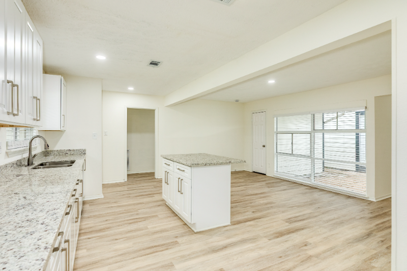 408 Gardenia St - Photo 6 of 18