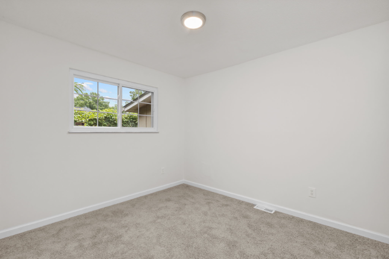 1392 Langholm Dr - Photo 2 of 20