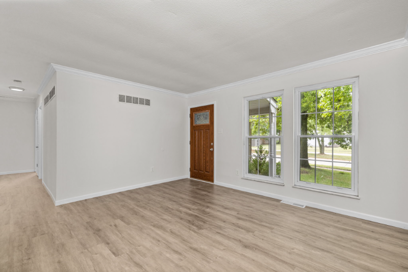 1392 Langholm Dr - Photo 3 of 20