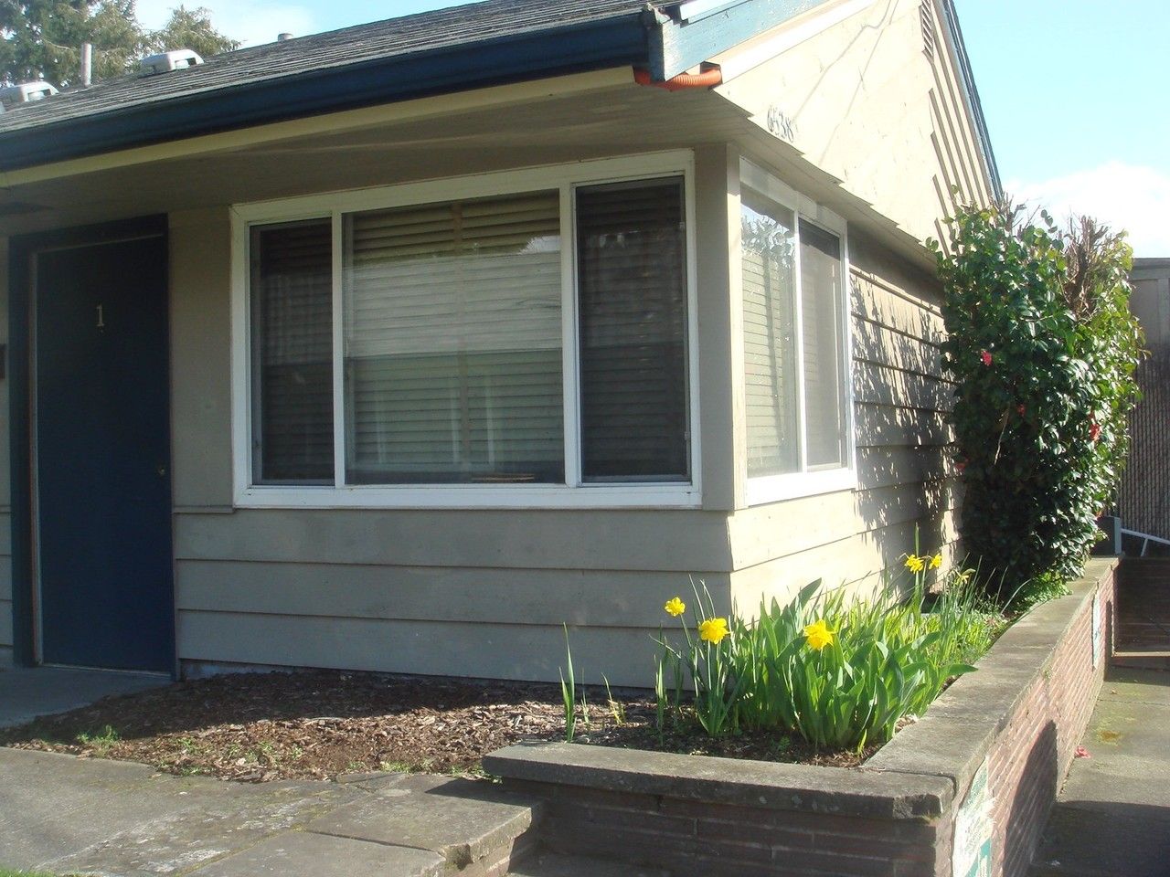 6538 Ravenna Ave Ne #1 - Photo 6 of 7