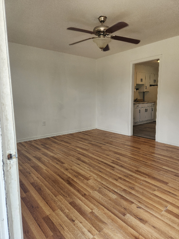 4835 N Old Laurens Rd #F - Photo 4 of 9