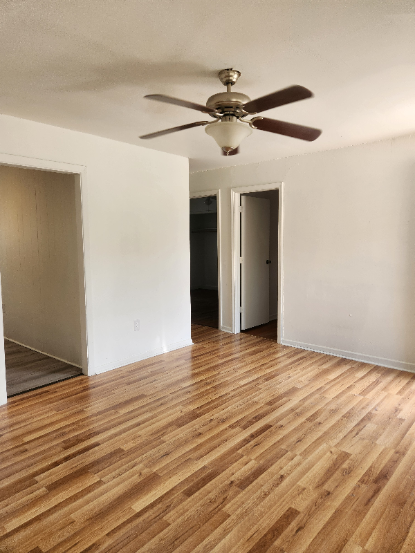 4835 N Old Laurens Rd #F - Photo 5 of 9