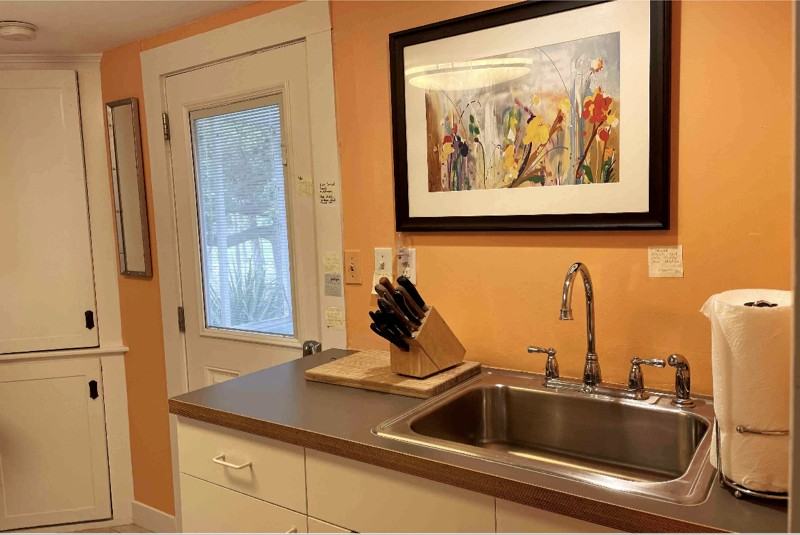 606 5th Ave #LR - Photo 5 of 14