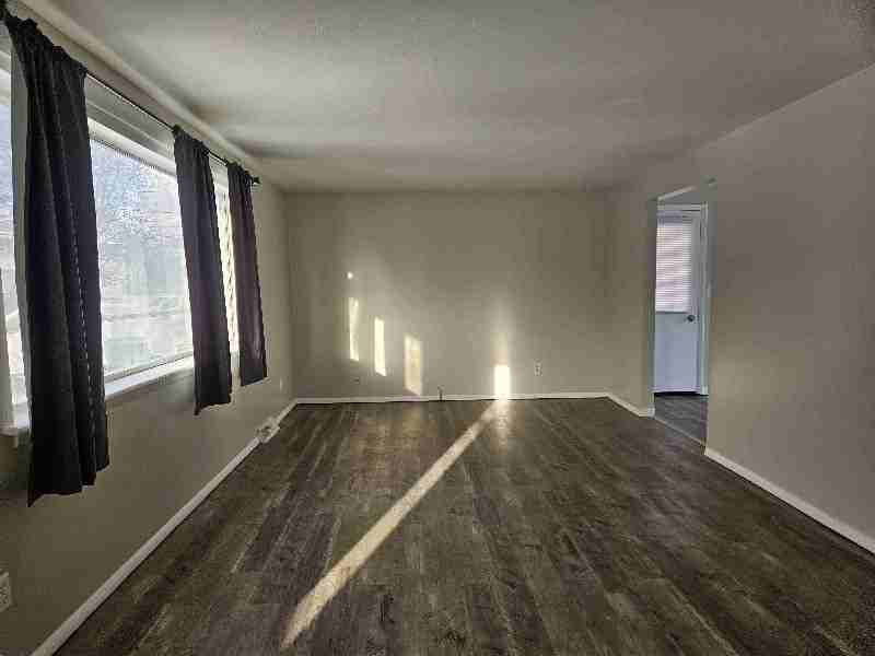 610 1/2 Sunflower Dr - Photo 2 of 20