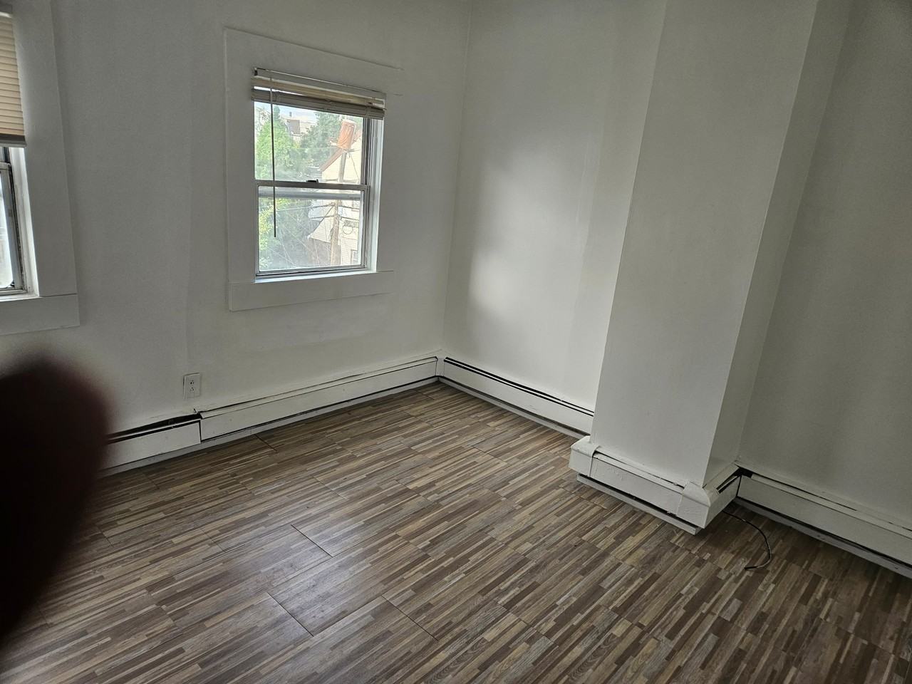 124 Lyon St - Photo 3 of 7