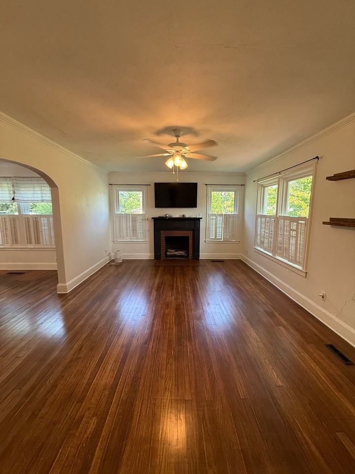 718 E 15th Ave - Photo 5 of 50