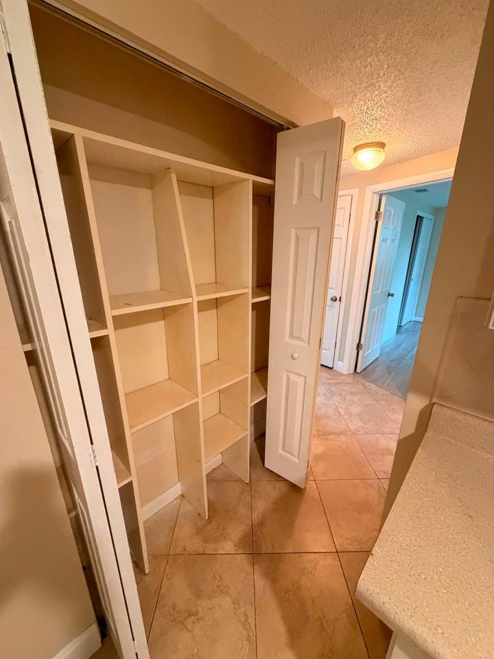 4720 Salem Dr - Photo 5 of 11