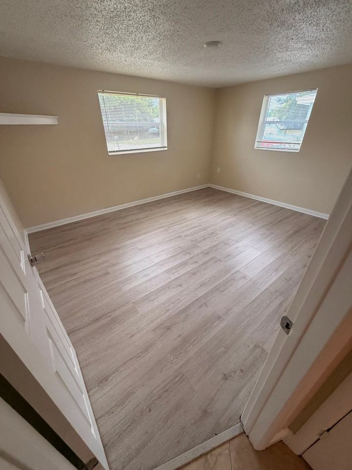 4720 Salem Dr - Photo 7 of 11