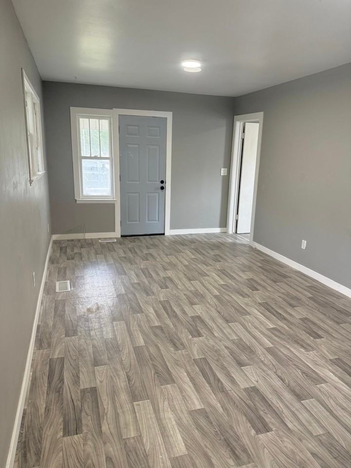 3256 Augusta St - Photo 3 of 8