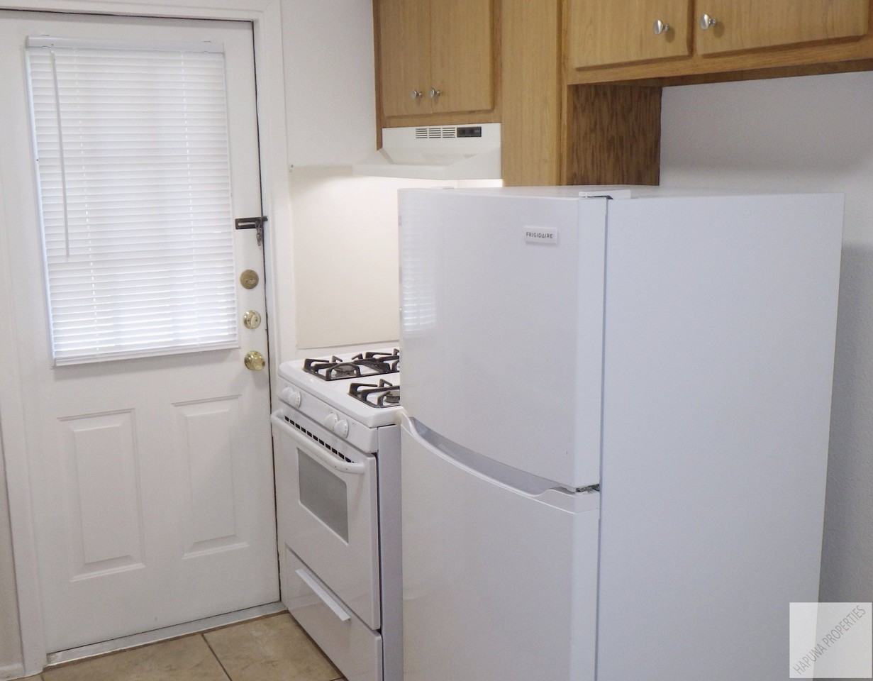 313 Tarasco Dr #313 - Photo 3 of 10