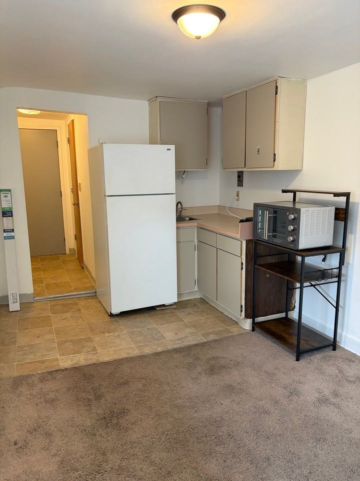 401 2nd St #2 - Photo 7 of 7