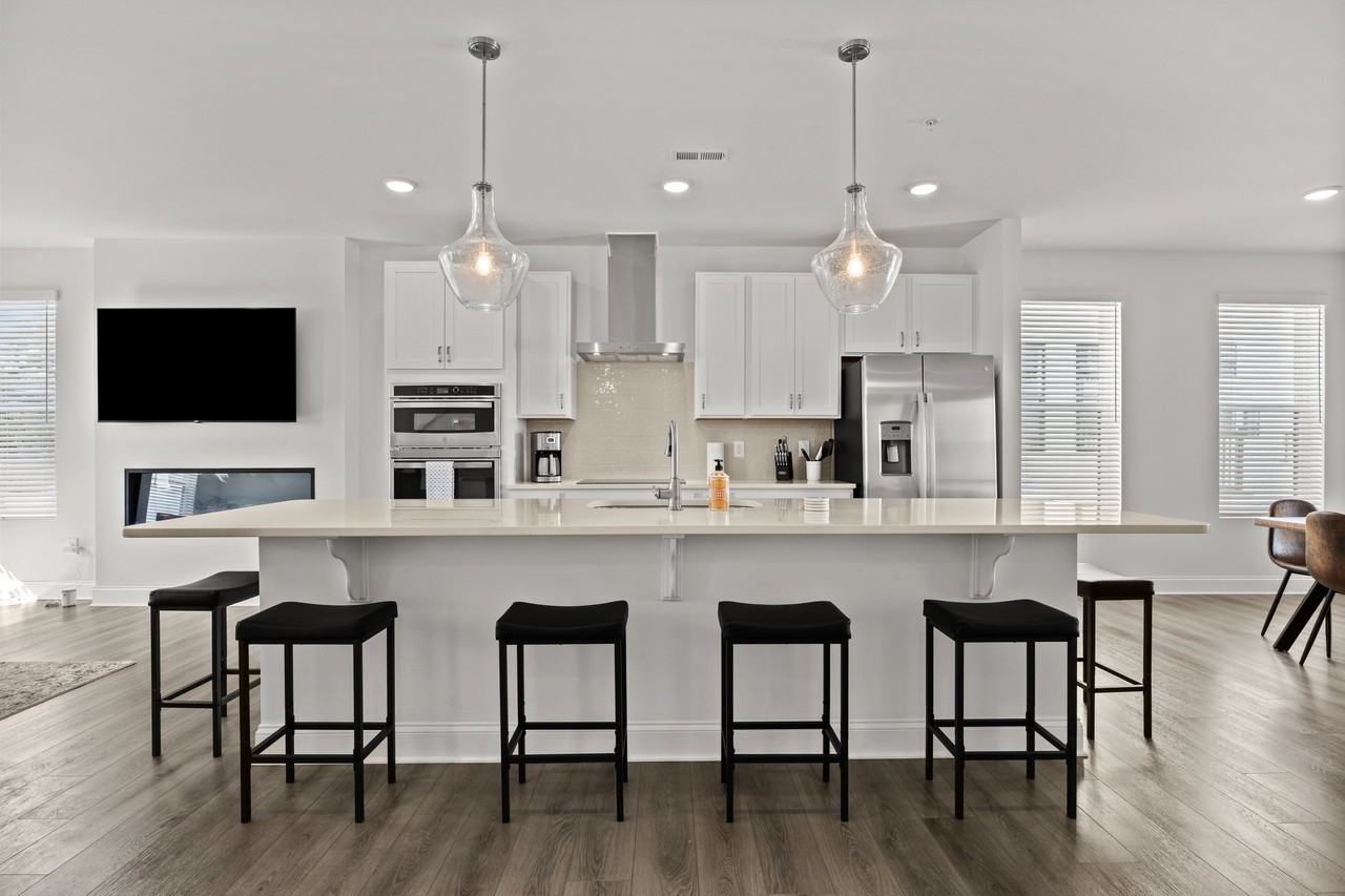 1233 S Blount St #201 - Photo 5 of 20