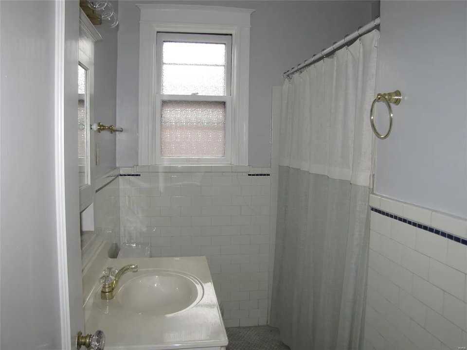 6226 Northwood Ave #3E - Photo 6 of 19