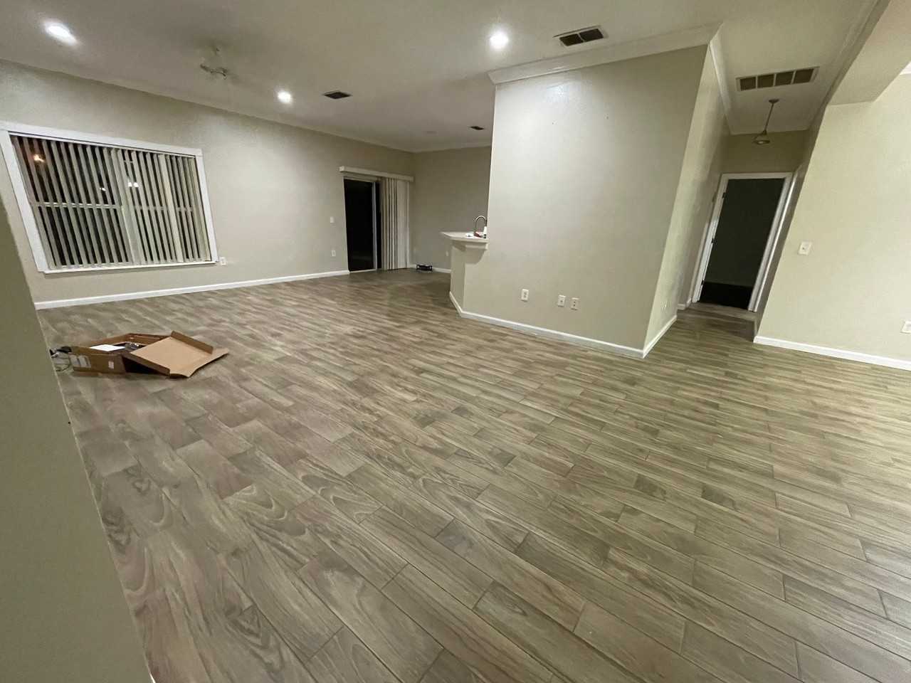 1642 Stanley Ave - Photo 2 of 10