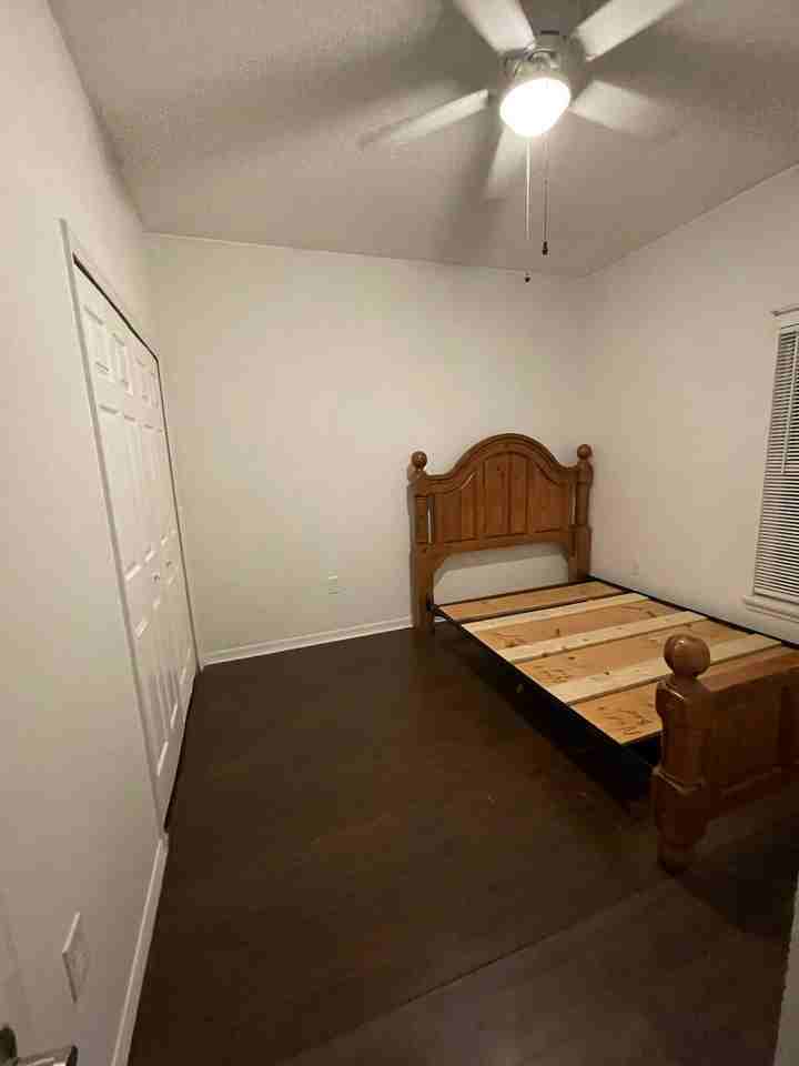 1642 Stanley Ave - Photo 7 of 10