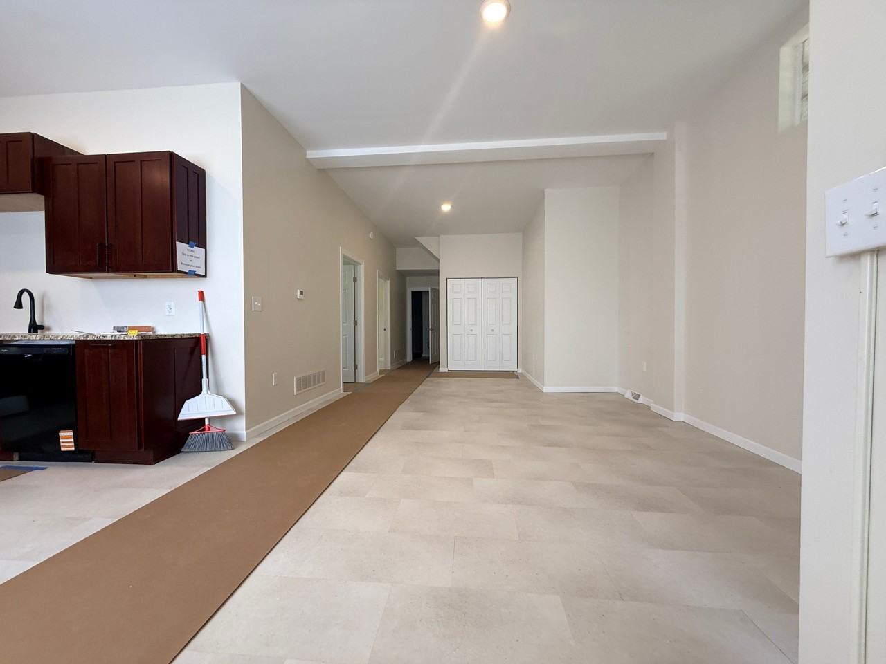 341 N Grant Ave #C - Photo 2 of 10