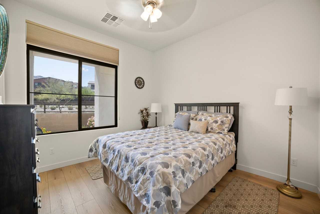 908 E Piedmont Rd - Photo 4 of 20