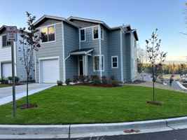 featured image of 9421 Fairhaven Cir Ne