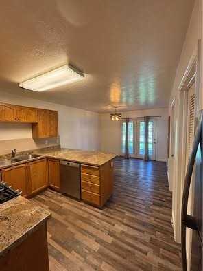 1639 Talon Dr - Photo 4 of 14