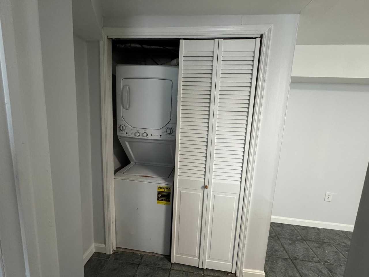 934 New Market St #2 - Photo 5 of 8
