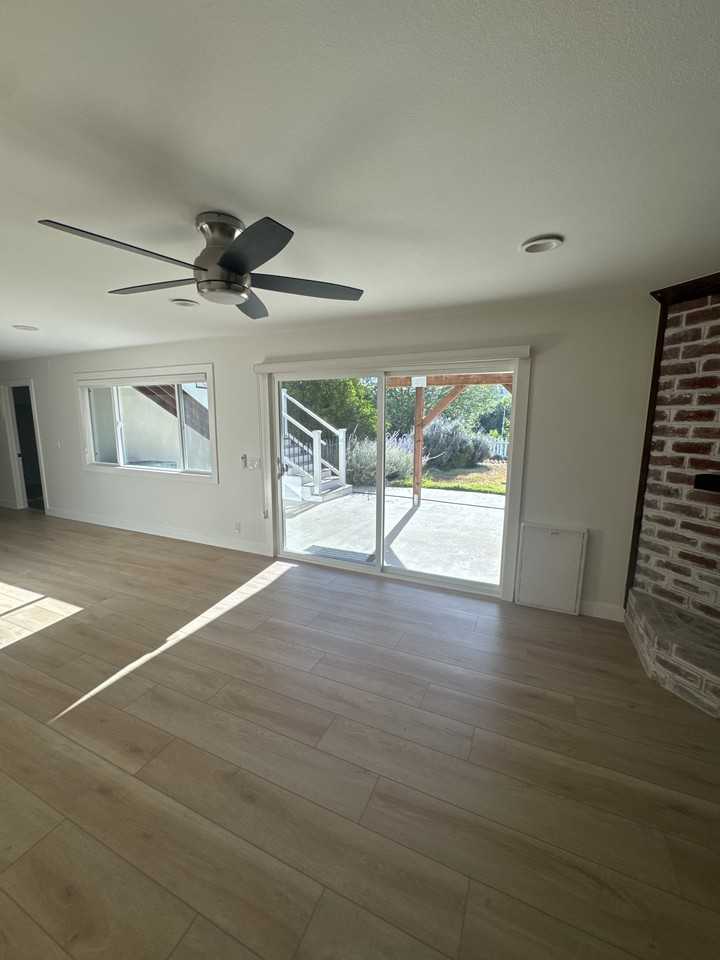 1034 Calle Las Trancas #B - Photo 4 of 6
