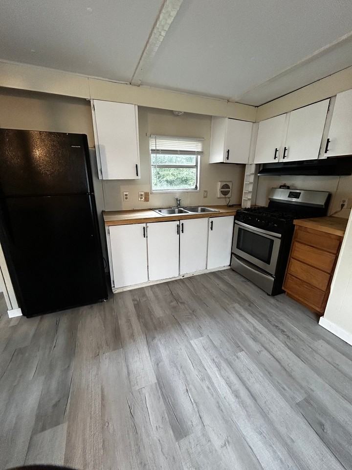 118 Kirchner St - Photo 3 of 18