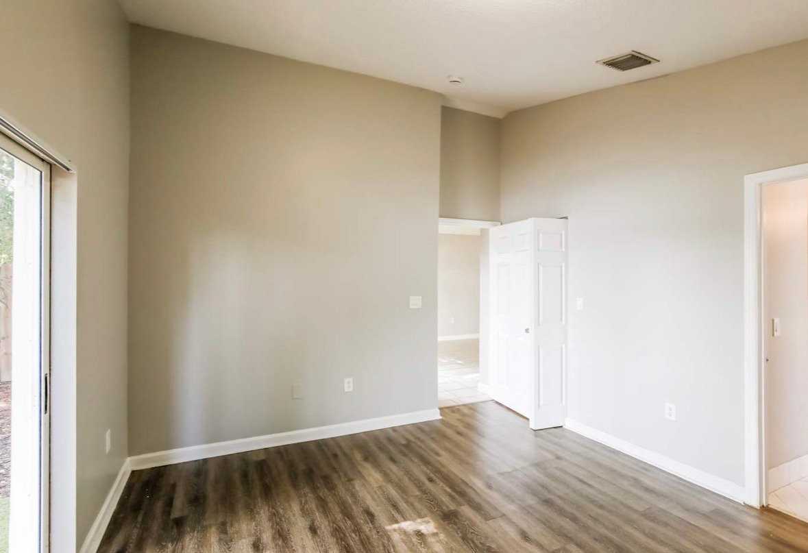 1360 Sw 119th Ct - Photo 5 of 7