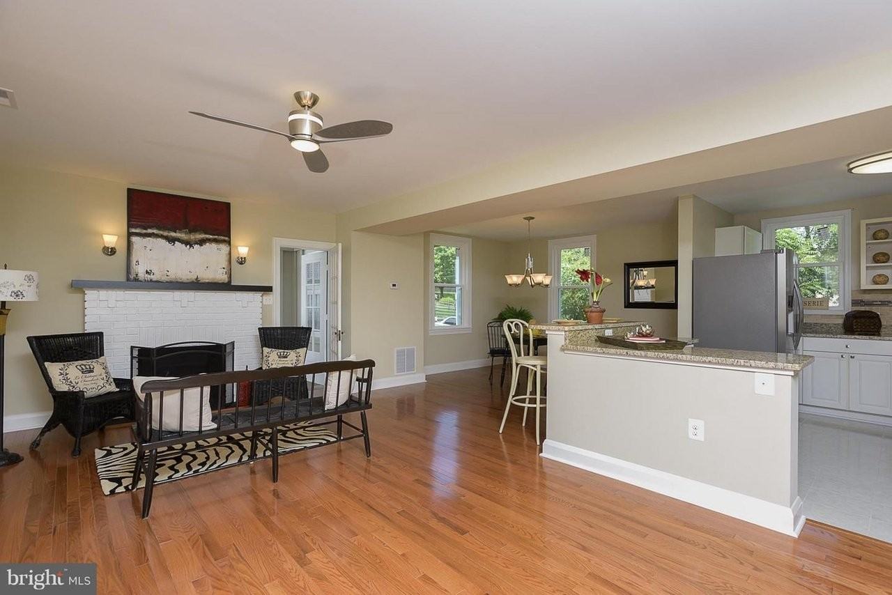 611 Hilltop Rd - Photo 3 of 17