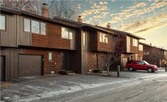 featured image of 1907 Stonegate Cir #24