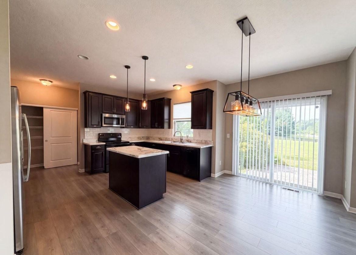 3212 Yellow Finch Way - Photo 2 of 4