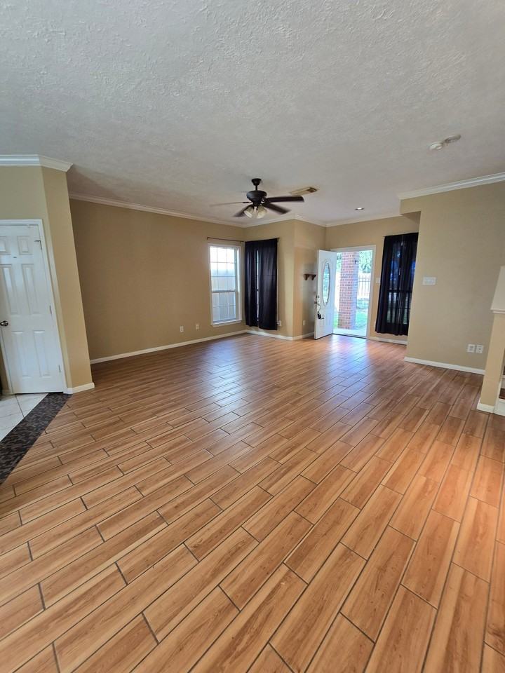 4921 Barkley St - Photo 5 of 20
