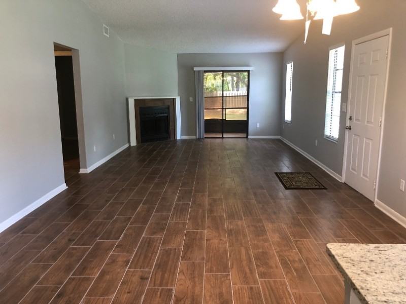10101 Lake Oak Cir - Photo 6 of 17
