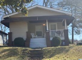 featured image of 1501 Clarendon Ave