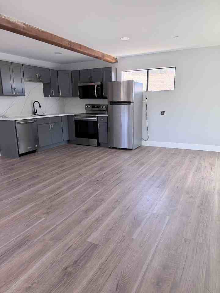 4554 Estate Dr #B - Photo 2 of 12