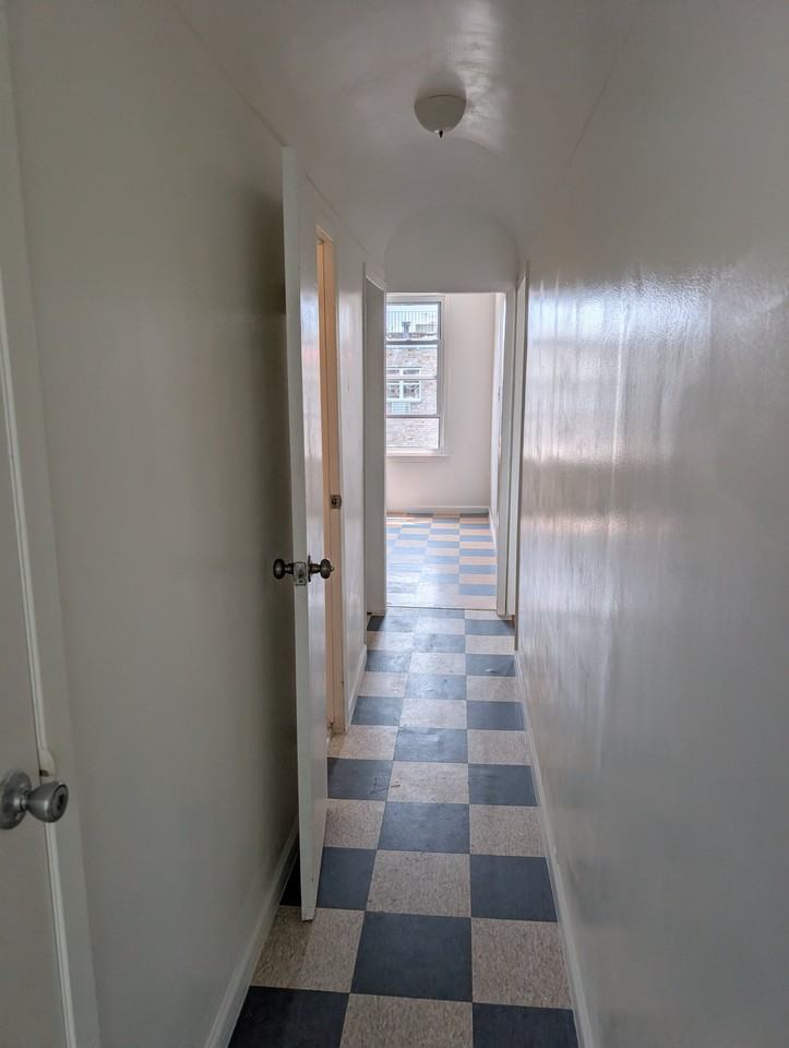 2819 Steinway St #3FL - Photo 3 of 5