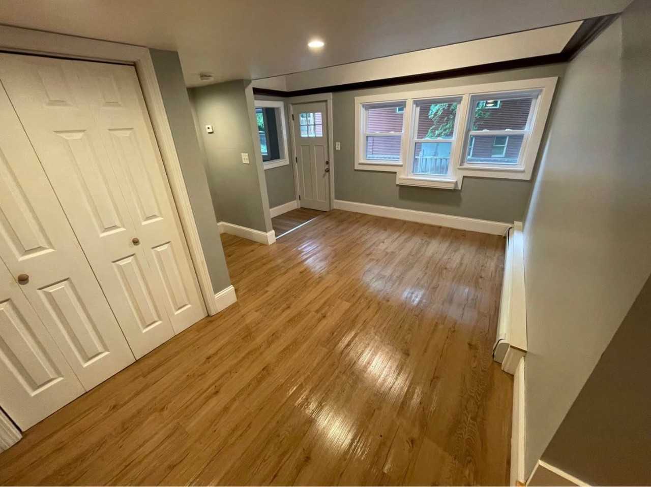 267 Union St - Photo 3 of 13