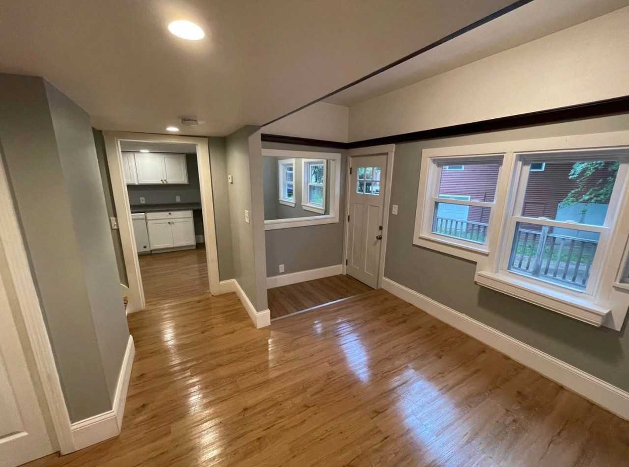 267 Union St - Photo 4 of 13