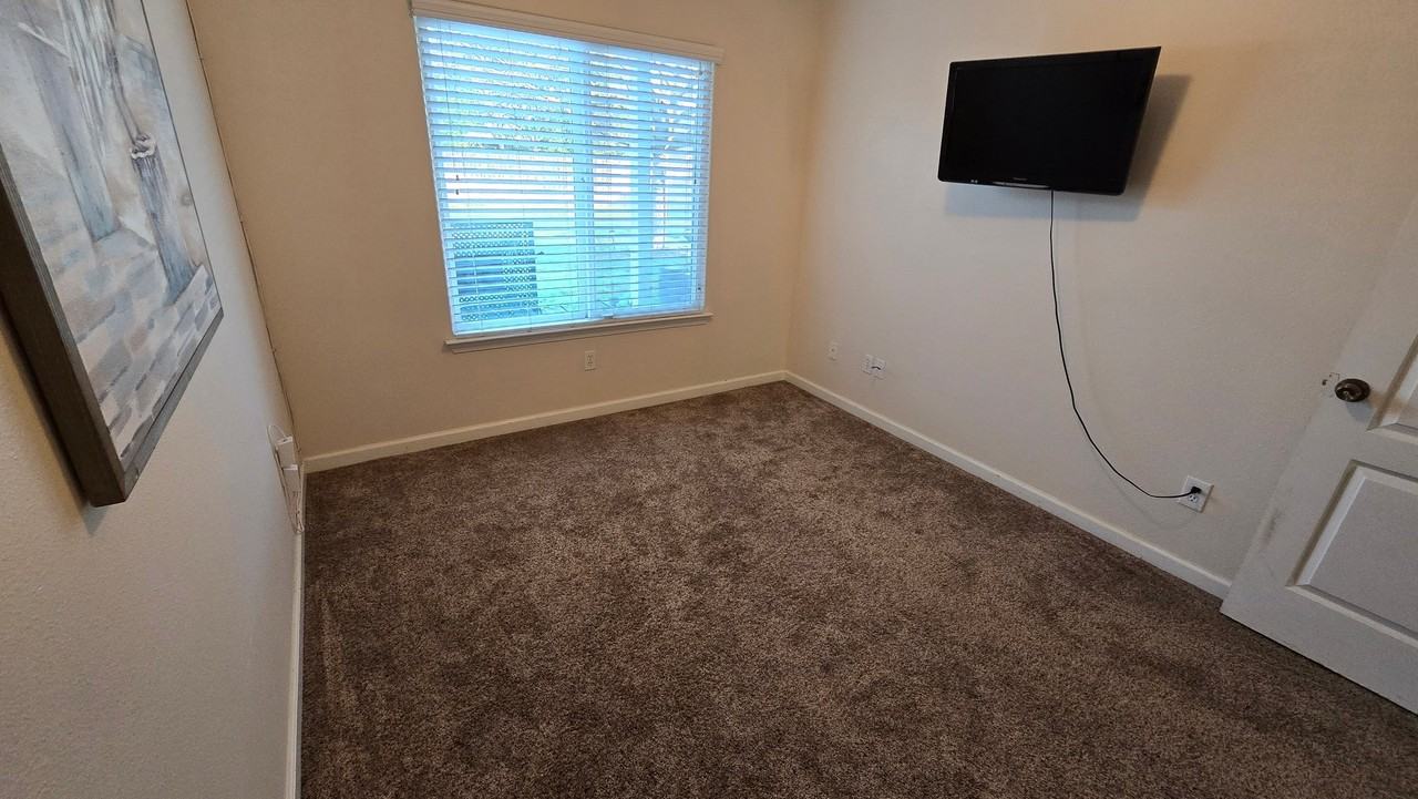 4350 W Iris Ave - Photo 4 of 12